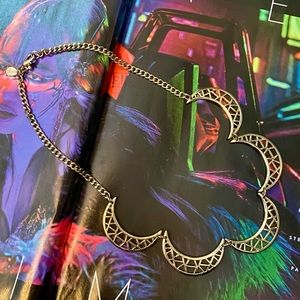 EXPRESS | Gold Statement Necklace